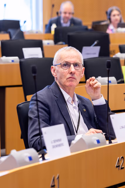 Photo 14: TRAN Committee meeting .Workshop on The suitability of existing post and parcel delivery legislation