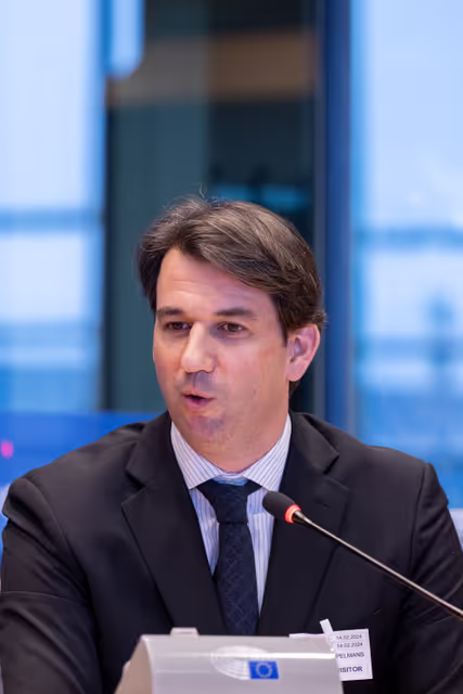 Photo 4: TRAN Committee meeting .Workshop on The suitability of existing post and parcel delivery legislation