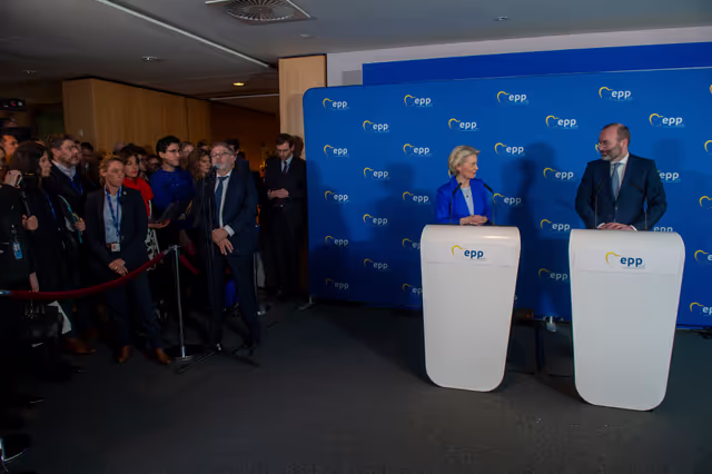Fotografi 10: EPP Press conference with Ursula von der LEYEN, President of the European Commission and Manfred WEBER