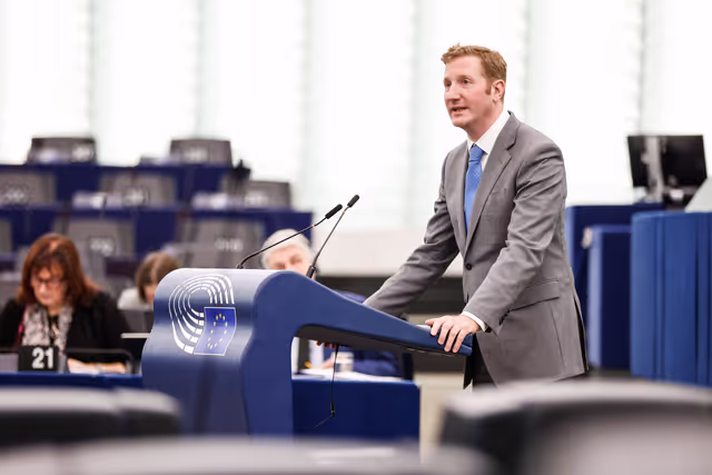 Photo 19: EP Plenary session - Debate on Driving licences
