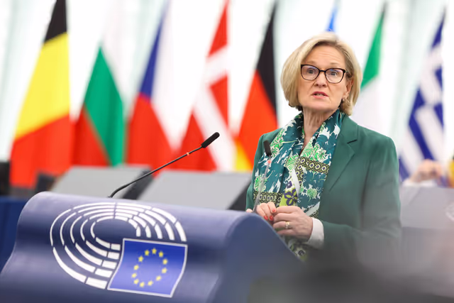 Fotografia 38: EP Plenary session - Debate - Geographical Indications for wine, spirit drinks and agricultural products