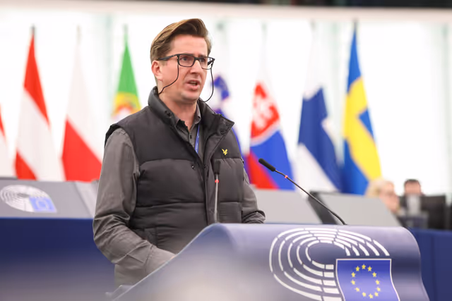 Fotografia 11: EP Plenary session - Debate - Geographical Indications for wine, spirit drinks and agricultural products