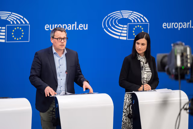 Press conference on New EU rules ensuring protection for journalists and media outlets from strategic lawsuits against public participation (SLAPPs)