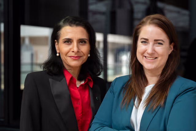 Abir AL SAHLANI and Emma WIESNER in the EP in Strasbourg