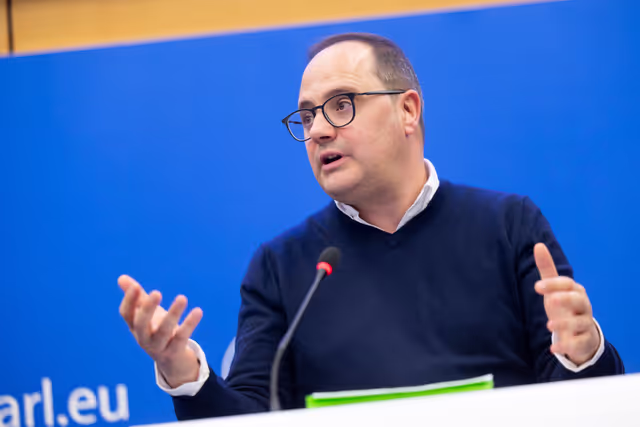 Photo 14: Press conference on EU Nature Restoration Law