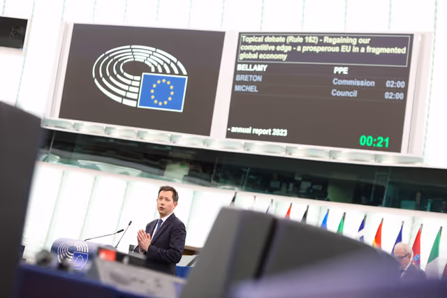 Foto 2: EP Plenary session - Rule 162 - Regaining our competitive edge - a prosperous EU in a fragmented global economy