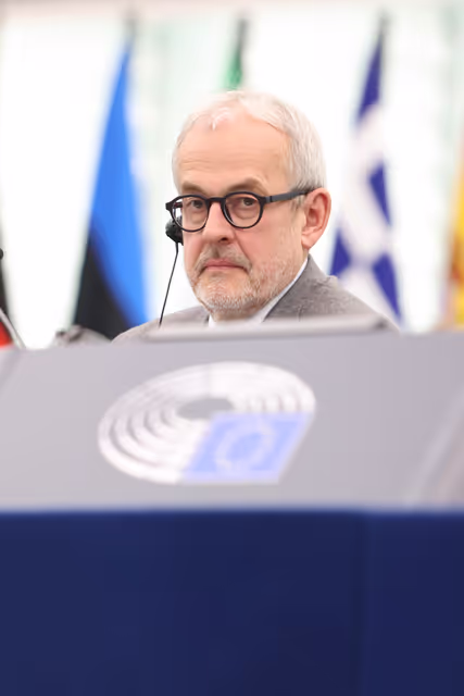 Foto 33: EP Plenary session - Rule 162 - Regaining our competitive edge - a prosperous EU in a fragmented global economy