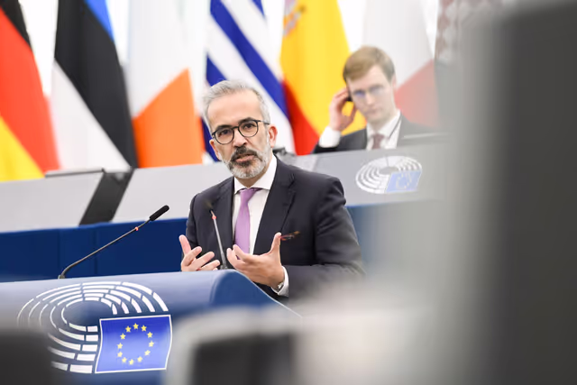 Fotografie 27: EP Plenary session - Deepening EU integration in view of future enlargement