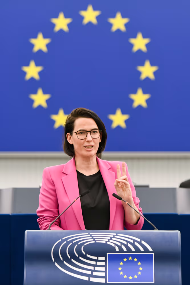 EP Plenary session - Data collection and sharing relating to short-term accommodation rental services