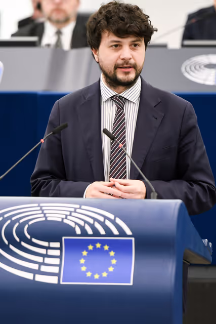 Φωτογραφία 13: EP Plenary session - Data collection and sharing relating to short-term accommodation rental services