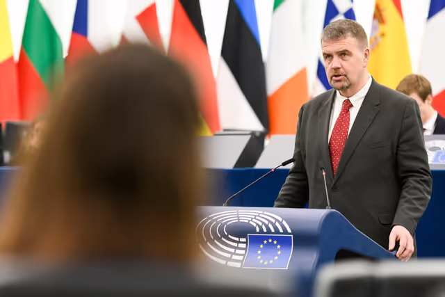 Φωτογραφία 12: EP Plenary session - Data collection and sharing relating to short-term accommodation rental services