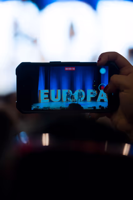 Billede 15: Official visit of Roberta METSOLA, EP President to Spain - Town Hall Discussion with Young Spaniards