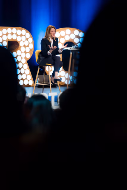 Billede 11: Official visit of Roberta METSOLA, EP President to Spain - Town Hall Discussion with Young Spaniards