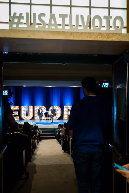 Billede 5: Official visit of Roberta METSOLA, EP President to Spain - Town Hall Discussion with Young Spaniards