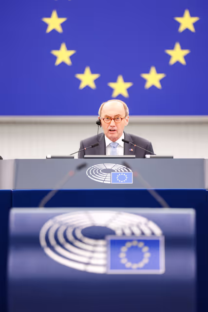 Nuotrauka 2: EP Plenary session - Council decision inviting Member States to ratify the Violence and Harassment Convention