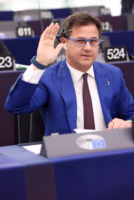 Photo 34: EP Plenary session - Voting session