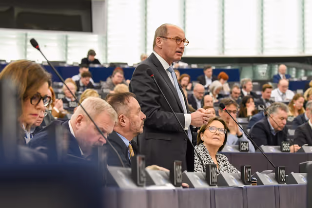 Photo 14: EP Plenary session - Voting session