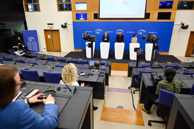 Photo 1 : Press conference on Green Claims Directive