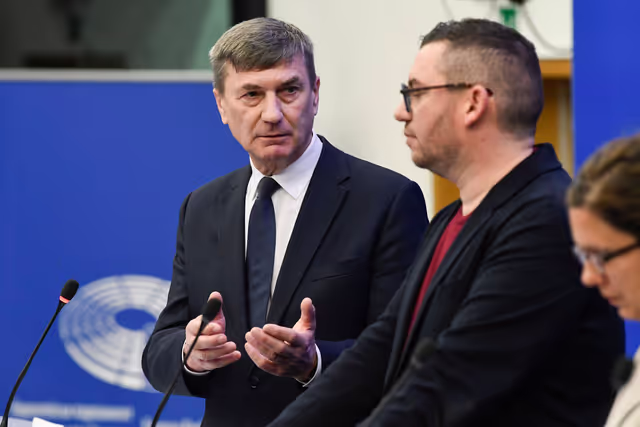 Photo 9 : Press conference on Green Claims Directive