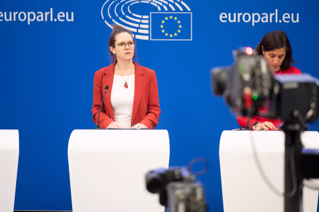 Fotografia 1: Press conference on criminalising the violations of EU sanction