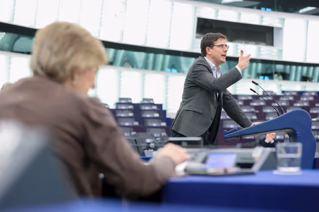 Photo 25: EP Plenary session - Type-approval of motor vehicles and engines with respect to their emissions and battery durability (Euro 7)