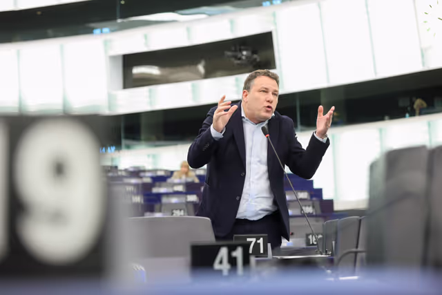 Photo 15: EP Plenary session - Type-approval of motor vehicles and engines with respect to their emissions and battery durability (Euro 7)