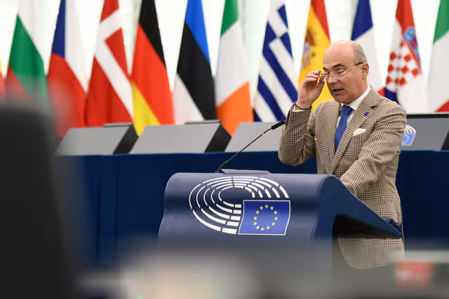 Fotografia 8: EP Plenary session - Commission statement - The time the European Commission takes to deal with requests for public access to documents