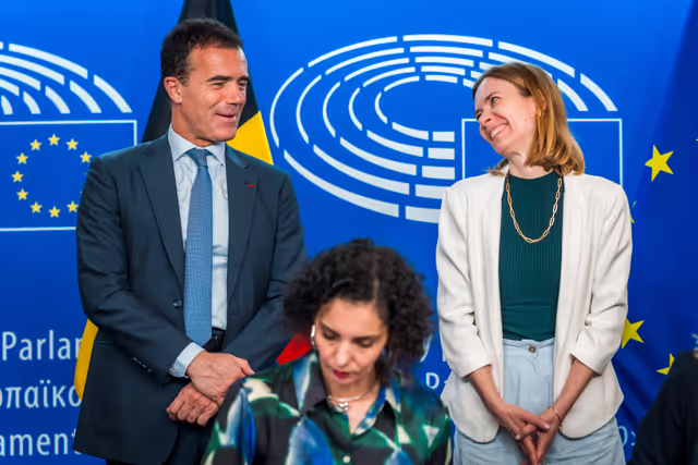 Φωτογραφία 9: LEX signing ceremony in presence of Roberta METSOLA, EP President and Hadja LAHBIB, Belgian Minister for Foreign Affairs and European Affairs, on behalf of the Belgian Presidency of the Council