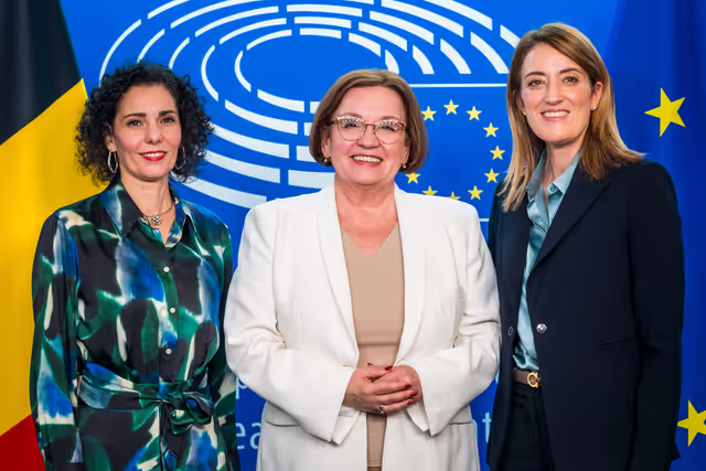 Φωτογραφία 4: LEX signing ceremony in presence of Roberta METSOLA, EP President and Hadja LAHBIB, Belgian Minister for Foreign Affairs and European Affairs, on behalf of the Belgian Presidency of the Council