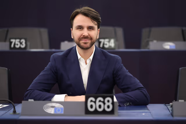 Foto 2: Mario FURORE in the EP in Strasbourg