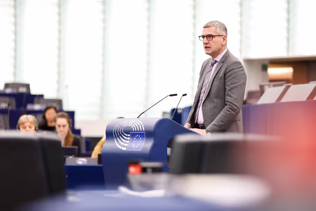 Fotografie 46: EP Plenary session - Oral question - Promised revision of the EU animal welfare legislation and the animal welfare-related European citizens’ initiatives