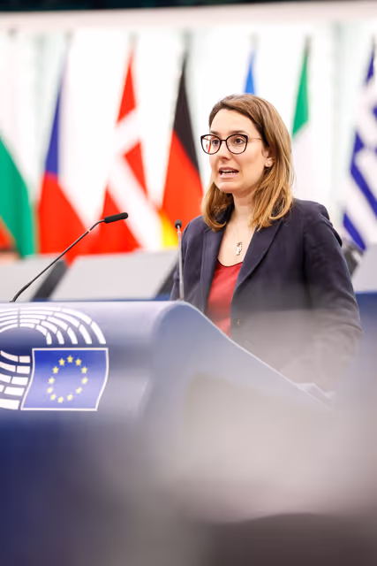 Fotografie 39: EP Plenary session - Oral question - Promised revision of the EU animal welfare legislation and the animal welfare-related European citizens’ initiatives