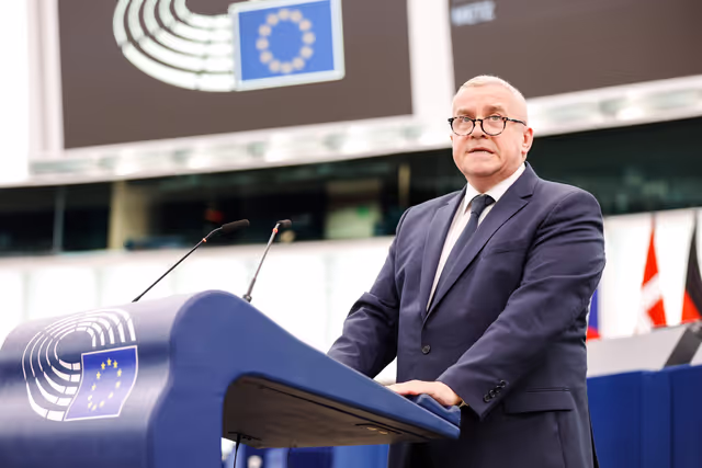 Fotografie 38: EP Plenary session - Oral question - Promised revision of the EU animal welfare legislation and the animal welfare-related European citizens’ initiatives