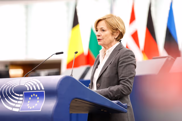 Fotografie 27: EP Plenary session - Oral question - Promised revision of the EU animal welfare legislation and the animal welfare-related European citizens’ initiatives