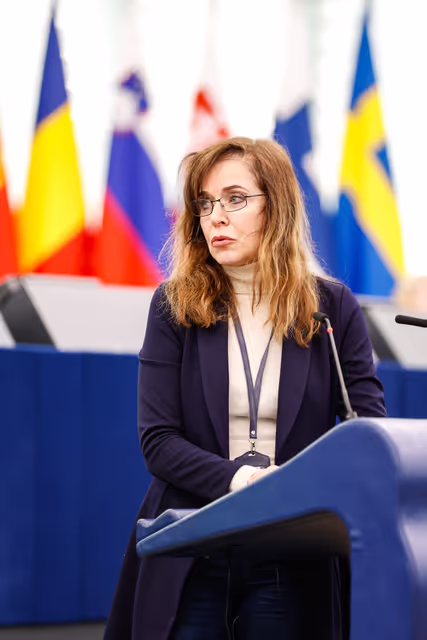 Fotografie 22: EP Plenary session - Oral question - Promised revision of the EU animal welfare legislation and the animal welfare-related European citizens’ initiatives