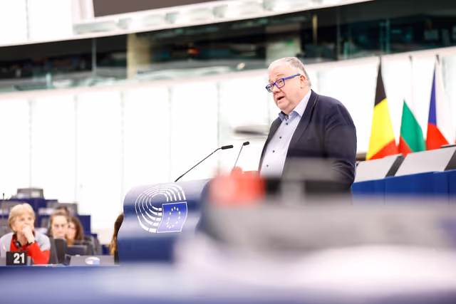 Fotografie 20: EP Plenary session - Oral question - Promised revision of the EU animal welfare legislation and the animal welfare-related European citizens’ initiatives