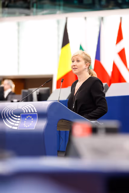Fotografie 14: EP Plenary session - Oral question - Promised revision of the EU animal welfare legislation and the animal welfare-related European citizens’ initiatives