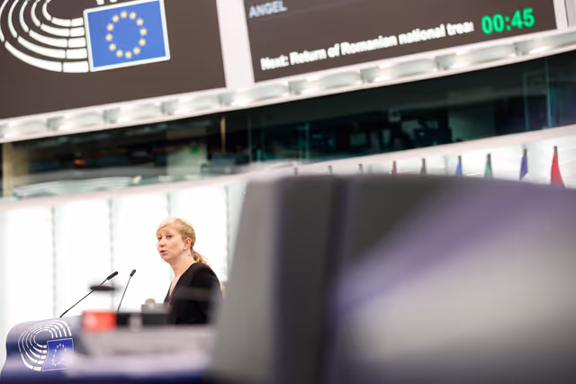 Fotografie 15: EP Plenary session - Oral question - Promised revision of the EU animal welfare legislation and the animal welfare-related European citizens’ initiatives