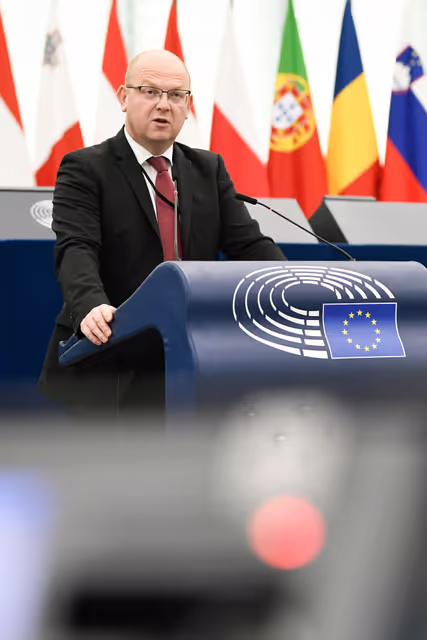 Photo 12: EP Plenary session  - Council and Commission statements - Deterioration of living conditions in the EU