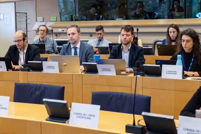 Fotagrafa 10: DEVE workshop on ' Confronting debt, climate change and poverty: Global financial architecture reform and fiscal space of developing countries '