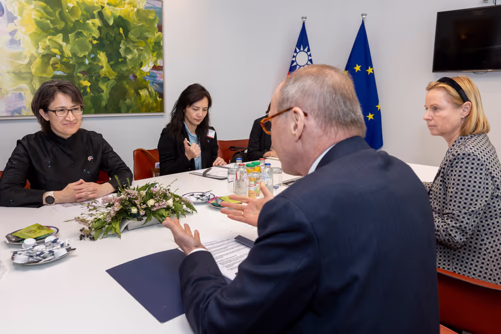 Othmar KARAS meets with  Bi-Khim HSIAO, Taiwanese Vice President- elect