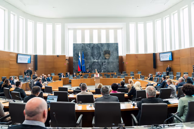 Fotó 6: Official visit by Roberta METSOLA, EP President to Ljubljana (Slovenia) - Address by Roberta METSOLA, EP President to the Slovenian National Assembly