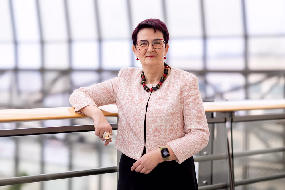 Birgit SIPPEL and her team in the EP in Brussels