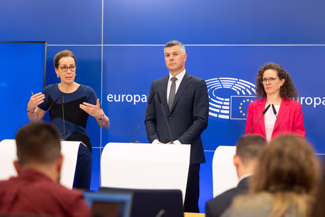Foto 36: Press conference on Migration Pact files