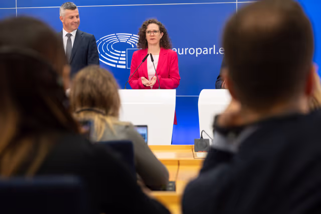 Foto 35: Press conference on Migration Pact files