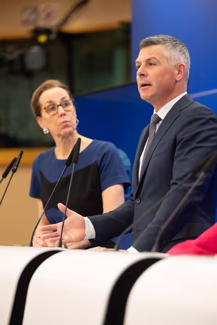 Foto 28: Press conference on Migration Pact files