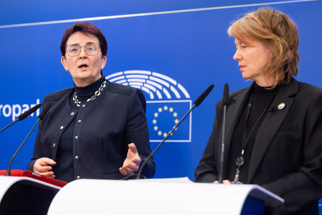 Foto 16: Press conference on Migration Pact files