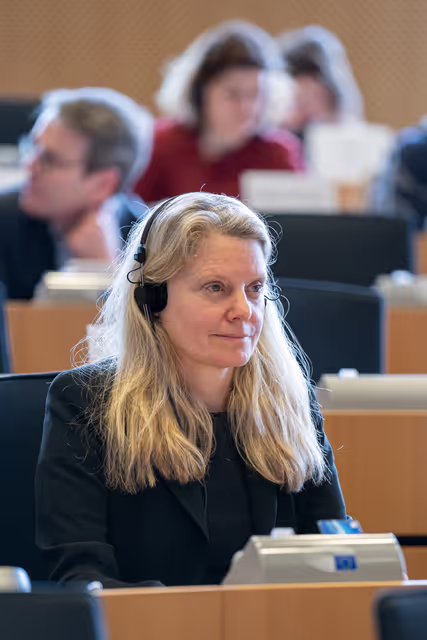 Photo 7: ITRE Committee meeting