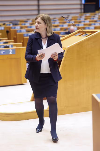 Photo 30: EP Mini-Plenary Session - Council and Commission statements - New allegations of Russian interference in the European Parliament, in the upcoming EU elections and the impact on the Union
