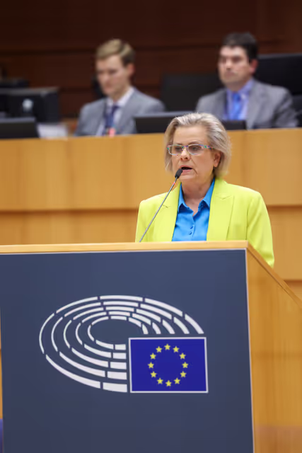 Photo 24: EP Mini-Plenary Session - Council and Commission statements - New allegations of Russian interference in the European Parliament, in the upcoming EU elections and the impact on the Union